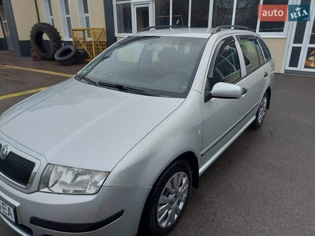 Серый Шкода Фабия, объемом двигателя 1.39 л и пробегом 100 тыс. км за 4700 $, фото 9 на Automoto.ua