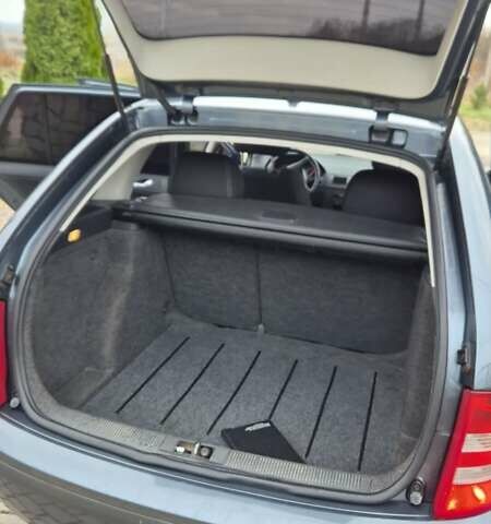 Серый Шкода Фабия, объемом двигателя 1.39 л и пробегом 299 тыс. км за 2999 $, фото 33 на Automoto.ua