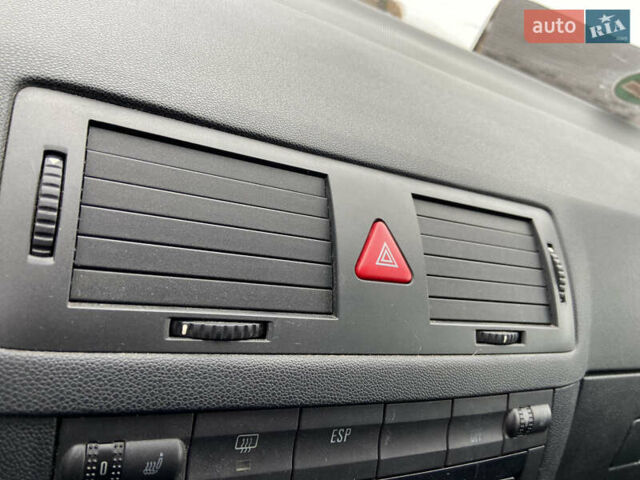 Серый Шкода Фабия, объемом двигателя 1.4 л и пробегом 165 тыс. км за 5450 $, фото 27 на Automoto.ua