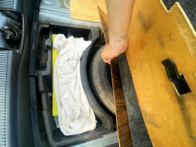 Серый Шкода Фабия, объемом двигателя 1.4 л и пробегом 233 тыс. км за 4000 $, фото 11 на Automoto.ua