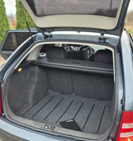 Серый Шкода Фабия, объемом двигателя 1.39 л и пробегом 299 тыс. км за 2999 $, фото 30 на Automoto.ua