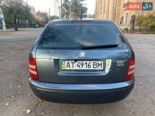 Шкода Фабия 2005 в Калуше на Automoto.ua Серый Шкода Фабия, объемом двигателя 1.2 л и пробегом 200 тыс. км за 2850 $, фото 11 на Automoto.ua