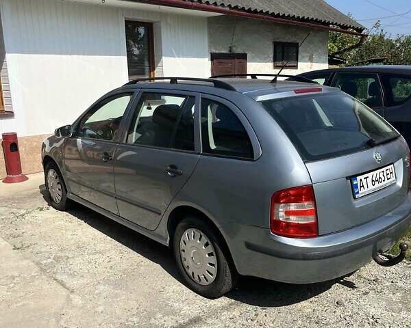 Сірий Шкода Фабія, об'ємом двигуна 1.39 л та пробігом 300 тис. км за 3700 $, фото 7 на Automoto.ua