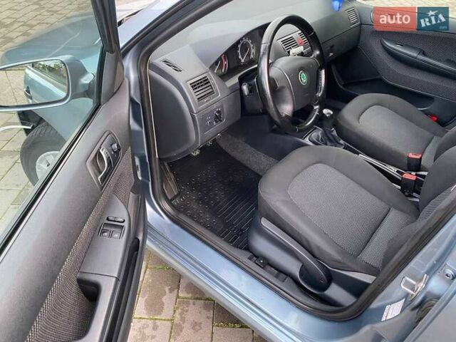 Сірий Шкода Фабія, об'ємом двигуна 1.4 л та пробігом 186 тис. км за 4250 $, фото 8 на Automoto.ua