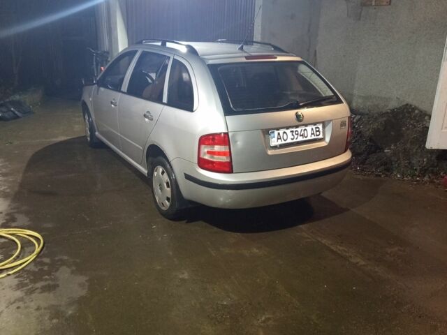 Серый Шкода Фабия, объемом двигателя 1 л и пробегом 207 тыс. км за 3200 $, фото 6 на Automoto.ua