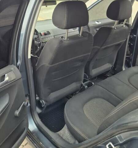 Серый Шкода Фабия, объемом двигателя 1.39 л и пробегом 299 тыс. км за 2999 $, фото 39 на Automoto.ua