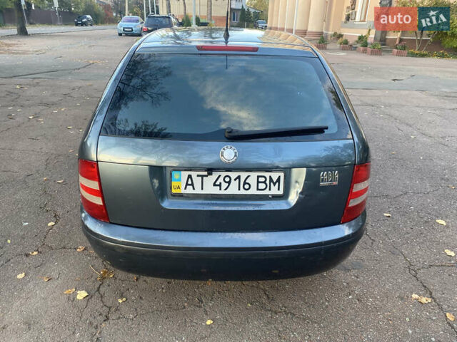 Шкода Фабия 2005 в Калуше на Automoto.ua Серый Шкода Фабия, объемом двигателя 1.2 л и пробегом 200 тыс. км за 2850 $, фото 10 на Automoto.ua