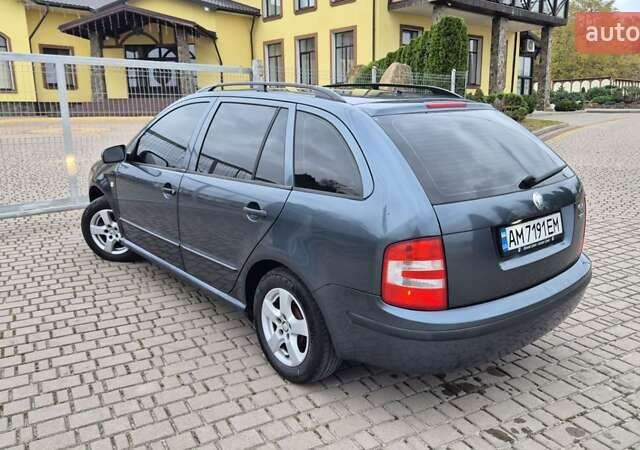 Серый Шкода Фабия, объемом двигателя 1.39 л и пробегом 299 тыс. км за 2999 $, фото 62 на Automoto.ua
