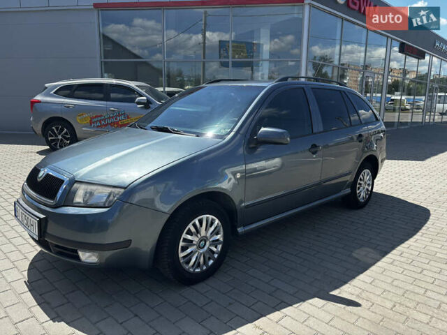 Серый Шкода Фабия, объемом двигателя 1.4 л и пробегом 272 тыс. км за 4500 $, фото 3 на Automoto.ua