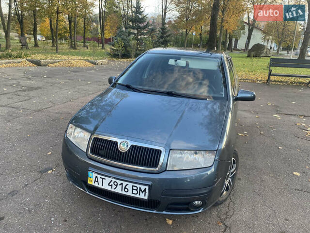 Шкода Фабия 2005 в Калуше на Automoto.ua Серый Шкода Фабия, объемом двигателя 1.2 л и пробегом 200 тыс. км за 2850 $, фото 2 на Automoto.ua