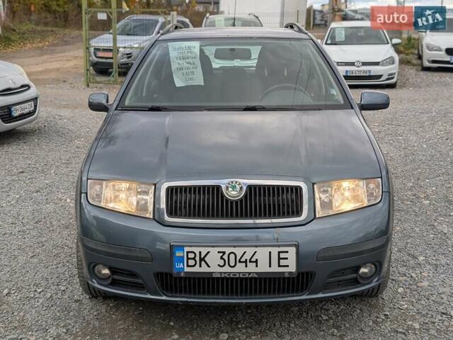Шкода Фабия 2005 в Ровно на Automoto.ua Серый Шкода Фабия, объемом двигателя 1.39 л и пробегом 180 тыс. км за 3990 $, фото 5 на Automoto.ua