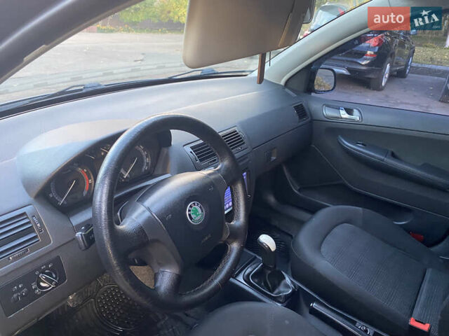 Шкода Фабия 2005 в Калуше на Automoto.ua Серый Шкода Фабия, объемом двигателя 1.2 л и пробегом 200 тыс. км за 2850 $, фото 19 на Automoto.ua