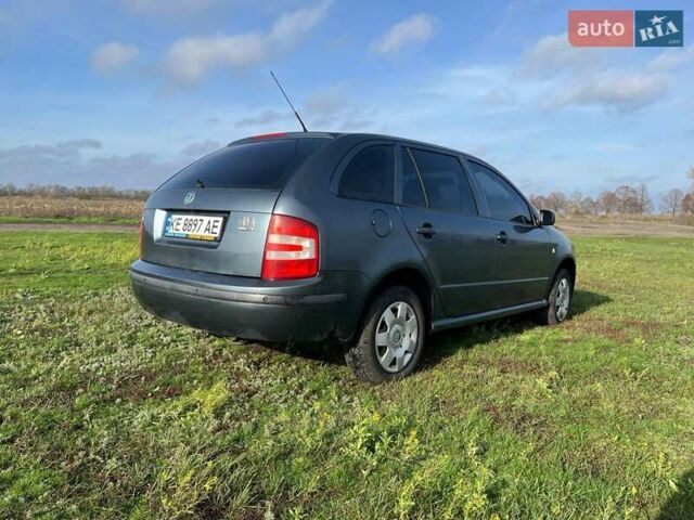 Серый Шкода Фабия, объемом двигателя 1.4 л и пробегом 250 тыс. км за 4499 $, фото 4 на Automoto.ua