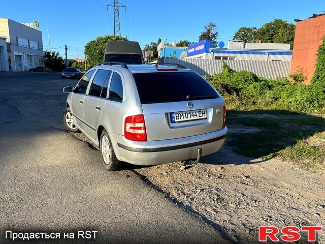 Серый Шкода Фабия, объемом двигателя 1.4 л и пробегом 315 тыс. км за 5000 $, фото 3 на Automoto.ua