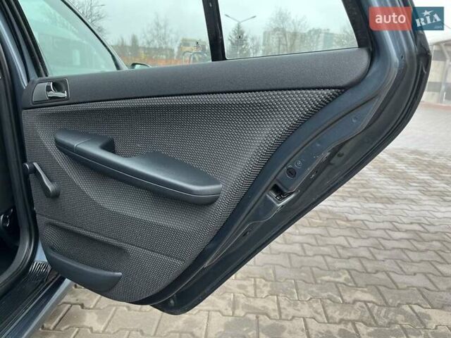 Серый Шкода Фабия, объемом двигателя 1.4 л и пробегом 266 тыс. км за 4750 $, фото 17 на Automoto.ua