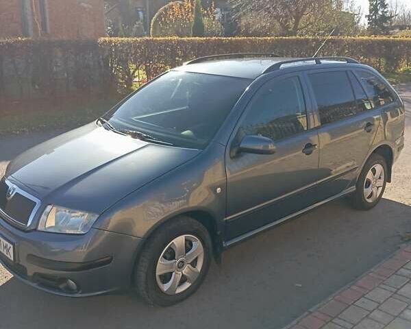 Шкода Фабія 2005 у Коломые на Automoto.ua Сірий Шкода Фабія, об'ємом двигуна 1.39 л та пробігом 178 тис. км за 3850 $, фото 5 на Automoto.ua