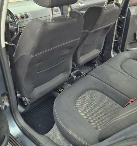 Серый Шкода Фабия, объемом двигателя 1.39 л и пробегом 299 тыс. км за 2999 $, фото 40 на Automoto.ua