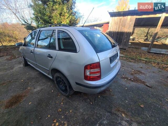 Сірий Шкода Фабія, об'ємом двигуна 1.39 л та пробігом 201 тис. км за 950 $, фото 11 на Automoto.ua