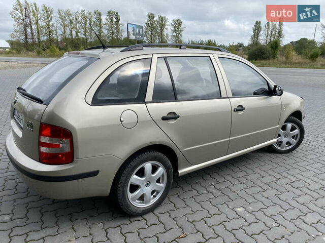 Сірий Шкода Фабія, об'ємом двигуна 1.39 л та пробігом 220 тис. км за 3900 $, фото 7 на Automoto.ua