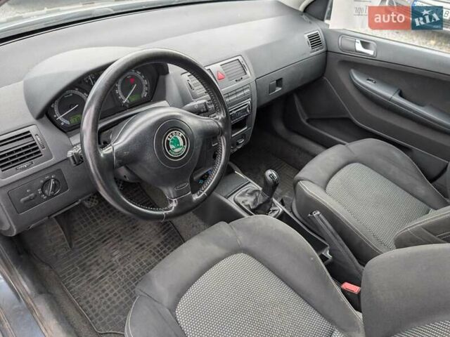 Шкода Фабия 2005 в Ровно на Automoto.ua Серый Шкода Фабия, объемом двигателя 1.39 л и пробегом 180 тыс. км за 3990 $, фото 23 на Automoto.ua