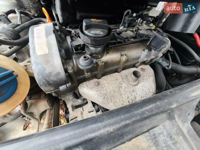 Сірий Шкода Фабія, об'ємом двигуна 1.39 л та пробігом 201 тис. км за 950 $, фото 2 на Automoto.ua