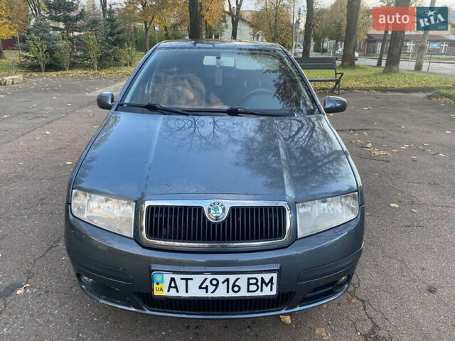 Шкода Фабия 2005 в Калуше на Automoto.ua Серый Шкода Фабия, объемом двигателя 1.2 л и пробегом 200 тыс. км за 2850 $, фото 4 на Automoto.ua