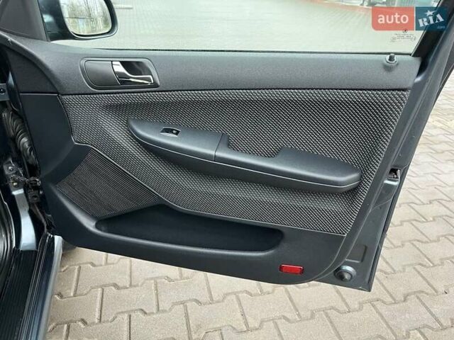 Серый Шкода Фабия, объемом двигателя 1.4 л и пробегом 266 тыс. км за 4750 $, фото 14 на Automoto.ua