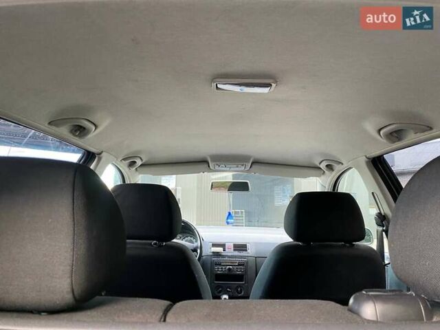 Сірий Шкода Фабія, об'ємом двигуна 1.4 л та пробігом 186 тис. км за 4250 $, фото 3 на Automoto.ua