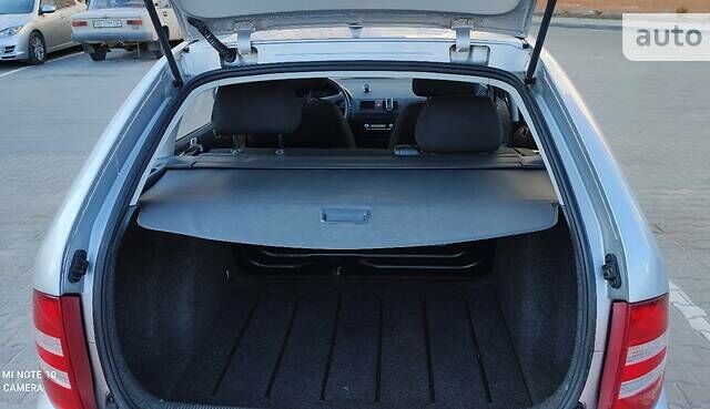 Серый Шкода Фабия, объемом двигателя 1.2 л и пробегом 234 тыс. км за 3000 $, фото 9 на Automoto.ua