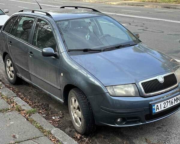 Серый Шкода Фабия, объемом двигателя 1.39 л и пробегом 240 тыс. км за 3900 $, фото 2 на Automoto.ua