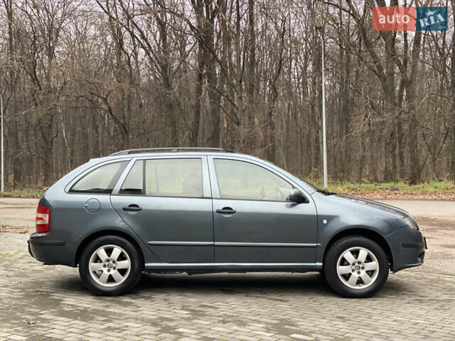 Серый Шкода Фабия, объемом двигателя 1.4 л и пробегом 258 тыс. км за 3950 $, фото 8 на Automoto.ua