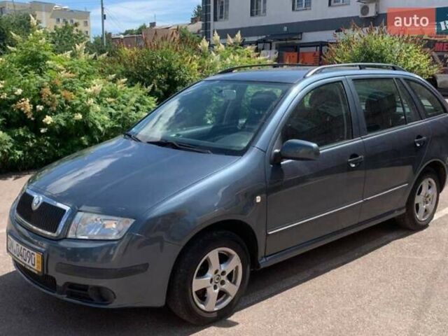 Серый Шкода Фабия, объемом двигателя 1.39 л и пробегом 191 тыс. км за 4550 $, фото 1 на Automoto.ua