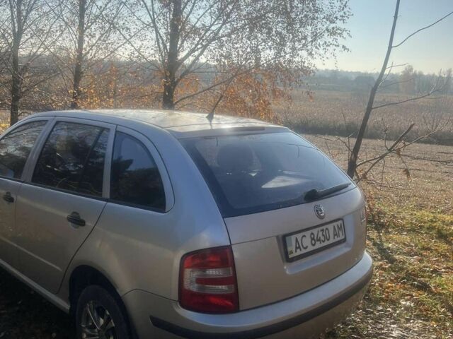 Сірий Шкода Фабія, об'ємом двигуна 1.4 л та пробігом 250 тис. км за 2800 $, фото 9 на Automoto.ua