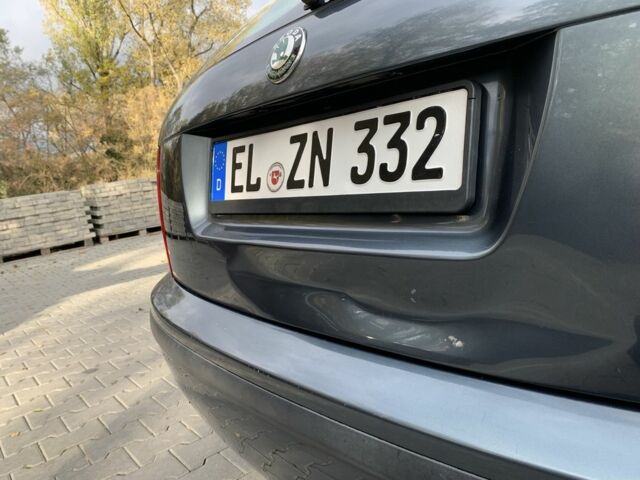 Серый Шкода Фабия, объемом двигателя 1.4 л и пробегом 225 тыс. км за 4450 $, фото 3 на Automoto.ua