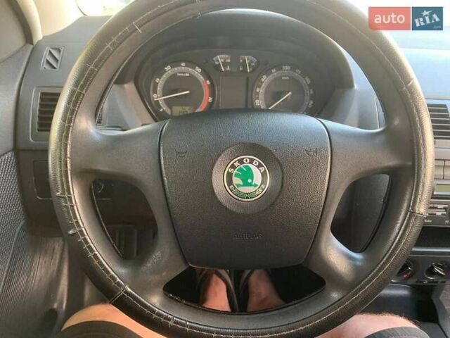 Серый Шкода Фабия, объемом двигателя 1.39 л и пробегом 191 тыс. км за 4550 $, фото 34 на Automoto.ua