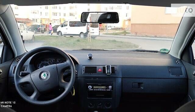 Серый Шкода Фабия, объемом двигателя 1.2 л и пробегом 234 тыс. км за 3000 $, фото 12 на Automoto.ua