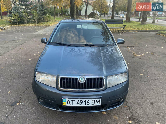 Шкода Фабия 2005 в Калуше на Automoto.ua Серый Шкода Фабия, объемом двигателя 1.2 л и пробегом 200 тыс. км за 2850 $, фото 3 на Automoto.ua