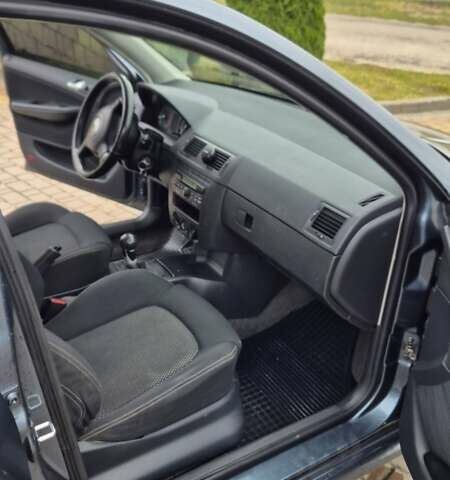 Серый Шкода Фабия, объемом двигателя 1.39 л и пробегом 299 тыс. км за 2999 $, фото 26 на Automoto.ua