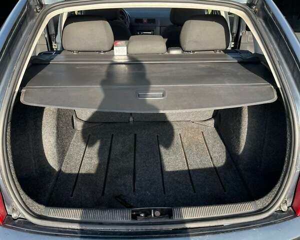 Серый Шкода Фабия, объемом двигателя 1.4 л и пробегом 250 тыс. км за 4499 $, фото 14 на Automoto.ua