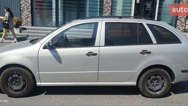 Серый Шкода Фабия, объемом двигателя 1.2 л и пробегом 234 тыс. км за 3000 $, фото 2 на Automoto.ua