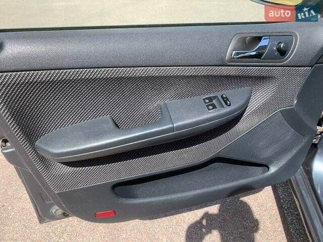 Серый Шкода Фабия, объемом двигателя 1.39 л и пробегом 191 тыс. км за 4550 $, фото 31 на Automoto.ua