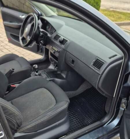 Серый Шкода Фабия, объемом двигателя 1.39 л и пробегом 299 тыс. км за 2999 $, фото 27 на Automoto.ua