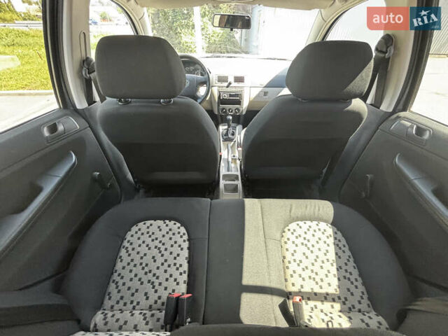 Серый Шкода Фабия, объемом двигателя 1.4 л и пробегом 272 тыс. км за 4500 $, фото 21 на Automoto.ua