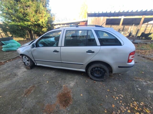 Серый Шкода Фабия, объемом двигателя 0 л и пробегом 200 тыс. км за 850 $, фото 7 на Automoto.ua