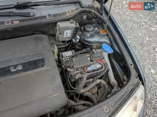 Шкода Фабия 2005 в Ровно на Automoto.ua Серый Шкода Фабия, объемом двигателя 1.39 л и пробегом 180 тыс. км за 3990 $, фото 46 на Automoto.ua