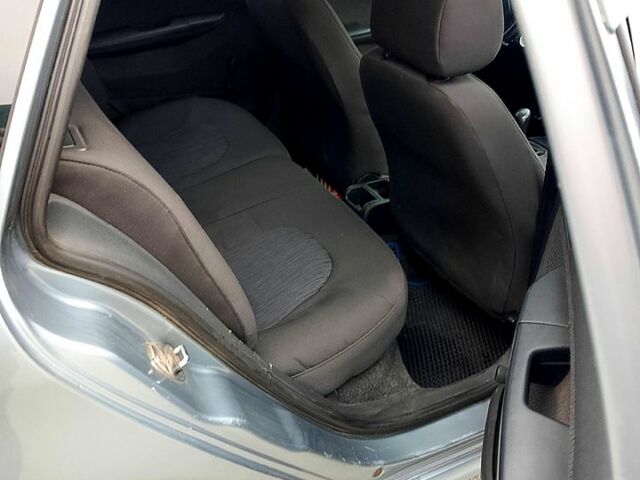 Сірий Шкода Фабія, об'ємом двигуна 1.4 л та пробігом 292 тис. км за 3000 $, фото 13 на Automoto.ua