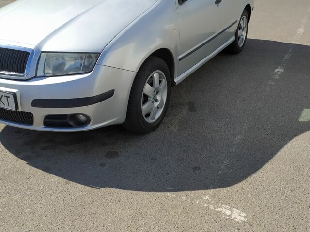 Сірий Шкода Фабія, об'ємом двигуна 0 л та пробігом 280 тис. км за 4800 $, фото 2 на Automoto.ua