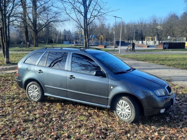 Серый Шкода Фабия, объемом двигателя 1.4 л и пробегом 247 тыс. км за 4150 $, фото 3 на Automoto.ua