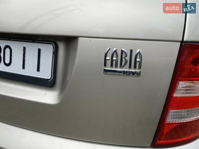 Шкода Фабия 2005 в Ровно на Automoto.ua Серый Шкода Фабия, объемом двигателя 1.39 л и пробегом 230 тыс. км за 4000 $, фото 15 на Automoto.ua