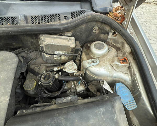 Шкода Фабия 2005 в Каменце-Подольском на Automoto.ua Серый Шкода Фабия, объемом двигателя 1.4 л и пробегом 240 тыс. км за 3850 $, фото 23 на Automoto.ua